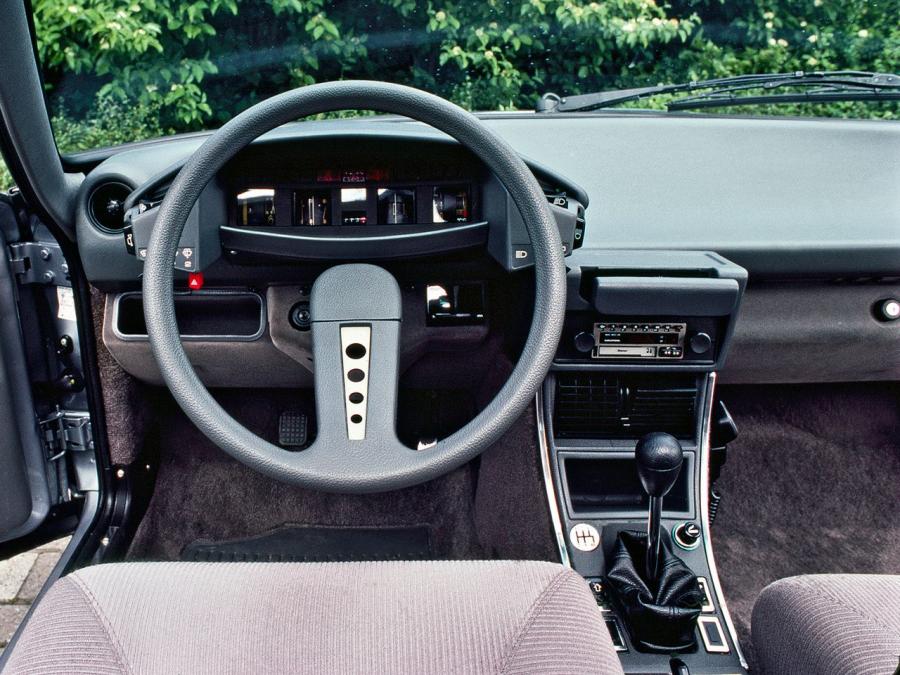Торпедо Citroen CX 25 GTI Turbo 1984 года  (фото 12 из 13)